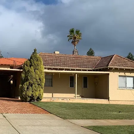 Ocean Vista Beach Stay Rockingham Exterior photo